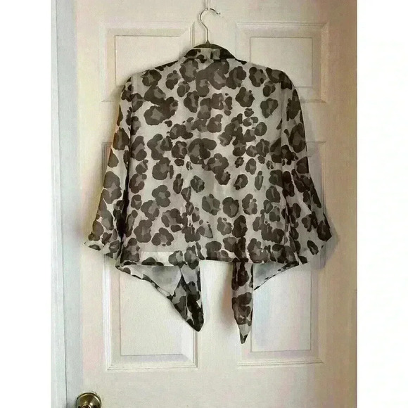CHICO'S DRAPED JACKET Gray Leopard print Size 0 - Picture 2 of 5